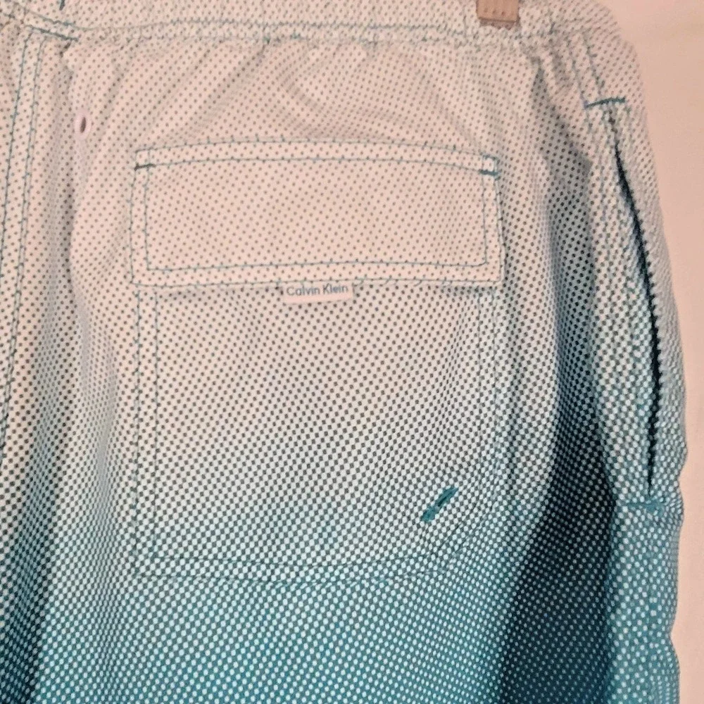 Calvin Klein Swim Trunks Mens Large Blue White Ombre Dot Swim Shorts Mesh Travel